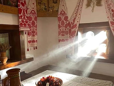 Мамаєва Слобода в Києві — музей просто неба, що відтворює побут і архітектуру Наддніпрянщини XVIII ст. Справжня козацька Україна поруч із вами!