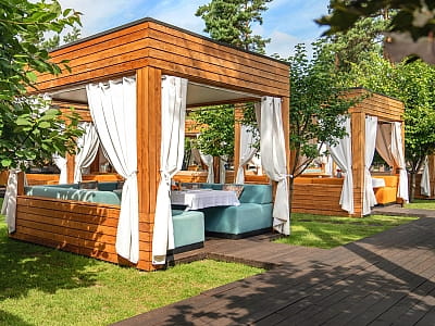 Бунгало на природі в заміському комплексі "Queen Country Club" в селищі Козин біля Києва