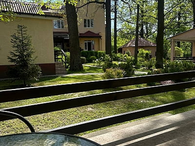 Заміський комплекс «Dibrova Club» у Фастові — комфортне проживання, ресторан, розваги та природа для сімейного відпочинку, свят і релаксу біля Києва.