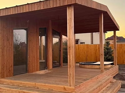 Будиночки з чаном, саунею, обладнаною кухнею по сусідству з лісом в заміському комплексі «Дрімота» в селі Тарасівка біля Києва