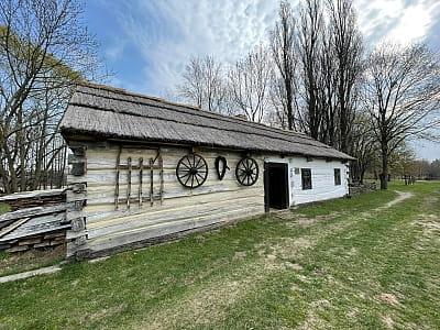 Унікальний скансен у Рокинях біля Луцька — музей просто неба, де оживає побут волинського села ХІХ століття та історія українського хліборобства.