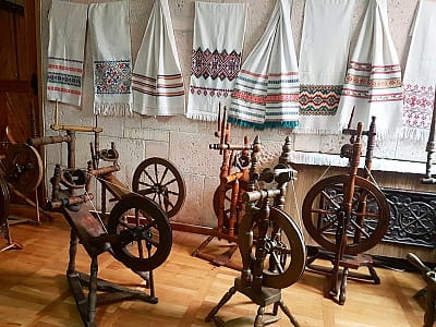 Унікальний скансен у Рокинях біля Луцька — музей просто неба, де оживає побут волинського села ХІХ століття та історія українського хліборобства.