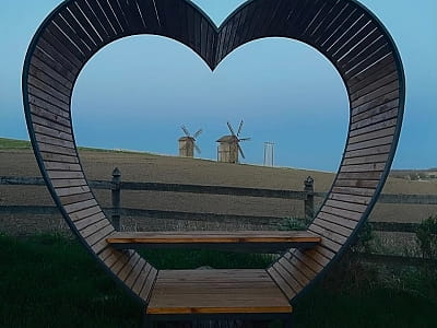 Відкрийте для себе Совин Яр — етнографічний комплекс на Черкащині з історичними об’єктами, парком, екскурсіями, фотозонами та ретритам