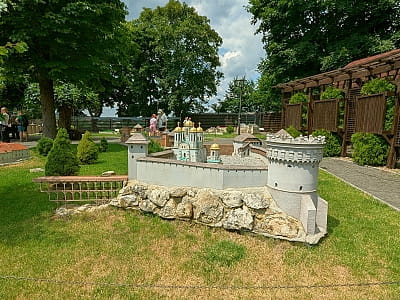 Острозький замок в музеї мініатюр «Замки України» в Кам’янці-Подільському