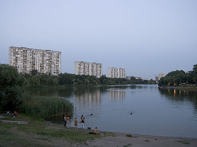 Озеро Тельбін — це чарівна водойма, що розкинулася на лівобережжі Києва в серці житлового масиву Березняки. 
