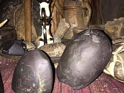 Музей “Гуцульської Магії” у Верховині – світ мольфарів, легенд та стародавніх обрядів Карпат. Експонати, майстер-класи, магія традицій.