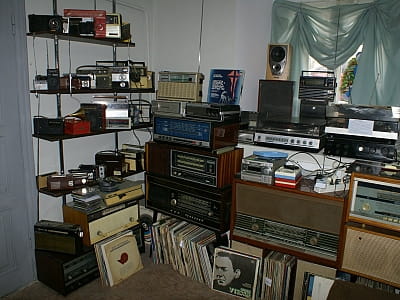 Музей Звуку в Одесі — унікальна колекція грамофонів, вінілових дисків, магнітофонів та рідкісних експонатів, що оживають у робочому стані.