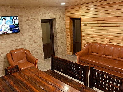 зона відпочинку біля лазні в заміському комплексі BARICLUB у селі Дернівка під Києвом