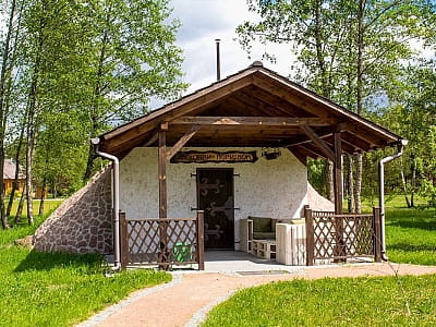 медовий погріб в заміському комплексі «Чудодієво» в селі Вишпіль Житомирської області