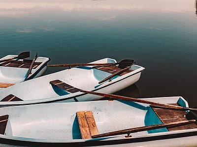 прокат човнів та катамаранів в заміському комплексі «Чудодієво» в селі Вишпіль Житомирської області