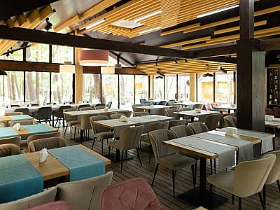 ресторан в заміському комплексі «Чудодієво» в селі Вишпіль Житомирської області