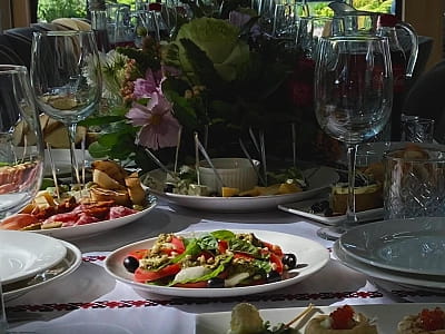 ресторан в заміському комплексі «Чудодієво» в селі Вишпіль Житомирської області