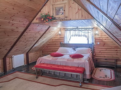 номери, котеджі та будиночки в заміському комплексі «Чудодієво» в селі Вишпіль Житомирської області