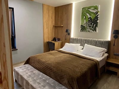 номери, котеджі та будиночки в заміському комплексі «Чудодієво» в селі Вишпіль Житомирської області