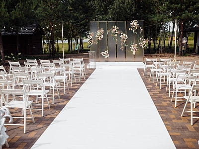 урочисті весільні церемонії в заміському комплексі «Чудодієво» в селі Вишпіль Житомирської області