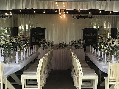 урочисті банкети та весілля в заміському комплексі «Чудодієво» в селі Вишпіль Житомирської області