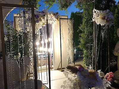 урочисті весільні церемонії в заміському комплексі Complex VLADA Resort в Черкасах