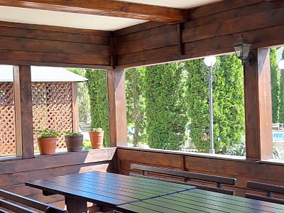 альтанки в заміському комплексі Complex VLADA Resort в Черкасах