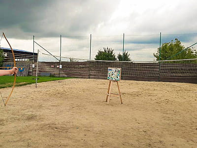 волейбольний майданчик в заміському комплексі DERGACHOV в селі Верем'я Київської області