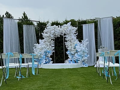 урочисті весільні церемонії в Eva Park у селі Віта-Поштова біля Києва