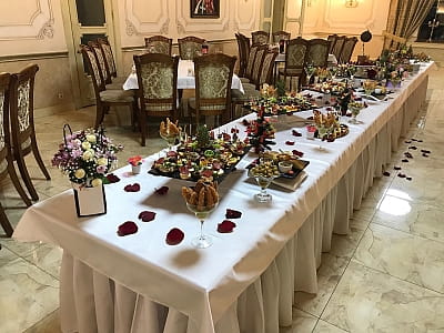 Банкетна зала в заміському комплексі Forest Club Sherwood біля Умані