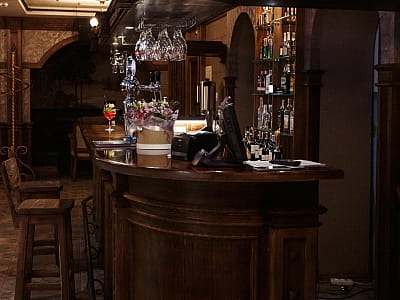 бар в заміському комплексі Forest Club Sherwood біля Умані