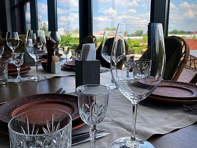 кафе в квітковому саду «Камелія» у Крюківщині