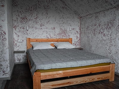 дерев’яних будиночках у стилі лофт в заміському комплексі Пан Чан біля Золотоноші 