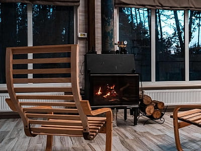 дерев’яних будиночках у стилі лофт в заміському комплексі Пан Чан біля Золотоноші 