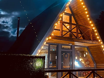 Заміський комплекс «Пан Чан» розташований у лісовій тиші поблизу Золотоноші, у селі Холодне Черкаської області.