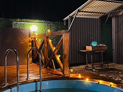 холодна купіль біля чану в заміському комплексі Пан Чан біля Золотоноші 