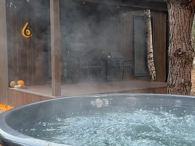 SPA-купіль в заміському комплексі Медвино
