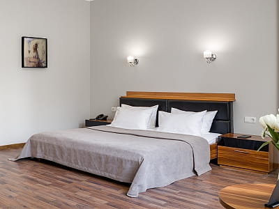 котеджі та номери в заміському комплексі Perlyna Resort біля Черкас