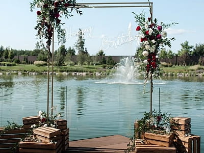 Riverwood Relax Park — простір гармонії та відпочинку серед природи: басейн, SPA, готель, ресторан і розваги для всієї родини.