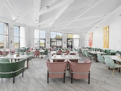 ресторан в заміському комплексі Riverwood Relax Park серед мальовничих соснових лісів села Мошни Черкаської області