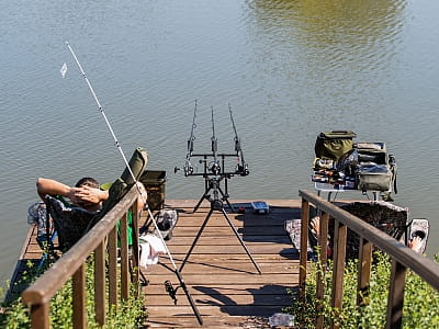 риболовля в заміському комплексі «Родосвіт» у мальовничому селі Житні Гори Київської області