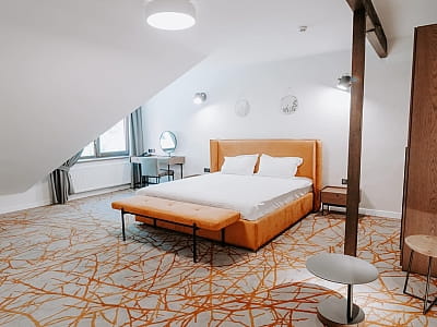 номери та бунгало в комплексі Selena Family Resort біля Черкас