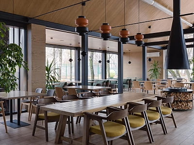 ресторан європейської та авторської кухні «Underwood» в заміському комплексі Selena Family Resort біля Черкас