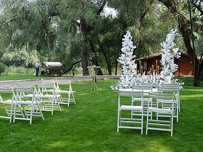 урочисті весільні церемонії в заміському комплексі Selena Family Resort біля Черкас