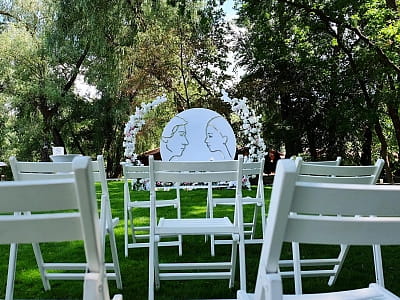 урочисті весільні церемонії в заміському комплексі Selena Family Resort біля Черкас