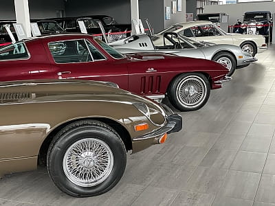 Музей ретро-автомобілів VIK Cars у Львові — подорож у часі