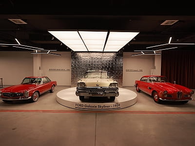 Музей ретро-автомобілів VIK Cars у Львові — подорож у часі