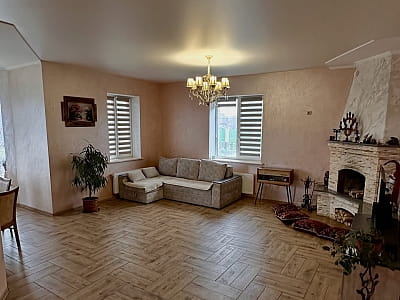 будинок на 12 спальних місць з обладнаною кухнею в заміському комплексі Villa Village у селі Слобода біля Черкас