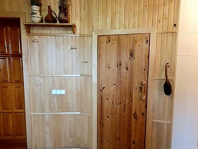 зона відпочинку при сауні в заміському комплексі Villa Village у селі Слобода біля Черкас