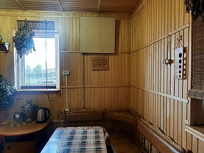 зона відпочинку при сауні в заміському комплексі Villa Village у селі Слобода біля Черкас