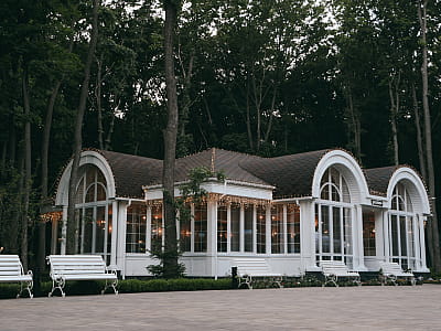 Італійський ресторан POZITANO в заміському комплексі ZASTAVA (Застава) біля Умані