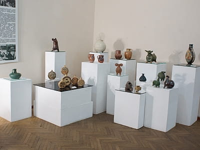 Національний музей декоративного мистецтва України — одна з найважливіших мистецьких установ держави, що об’єднує багатовікову історію, традиції та творчість українського народу. 