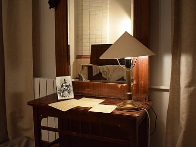 Історико-меморіальний музей Михайла Грушевського у Києві — автентична оселя вченого, де відтворено його кабінет, родинну атмосферу та унікальну історичну експозицію.