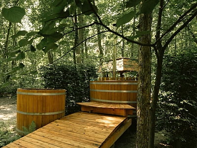 японські купелі - Офуро в глемпінгу NAMETY PARK на території київського ВДНГ