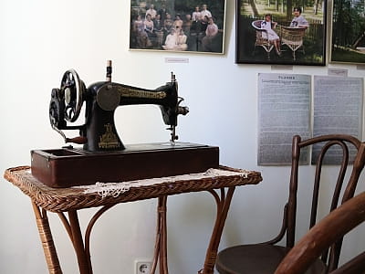 Музей окупації Києва — експозиція про окупаційні режими XX століття, опір киян, терор та руйнування міста. Документи, артефакти й VR-виставка «Бабин Яр».